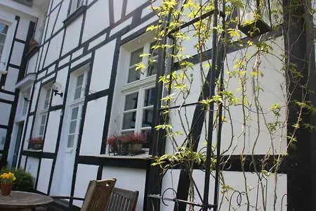 アパート Buergerhaus Langenberg